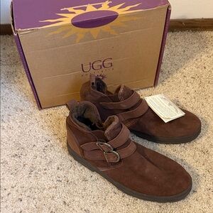 UGG women’s size 10 Kiama brown suede & fur boots w/box